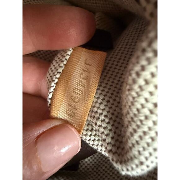 Dooney and Bourke ostrich, leather cognac zip pocket purse crossbody - Picture 8 of 9